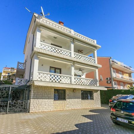 Apartment Eni Selce Esterno foto