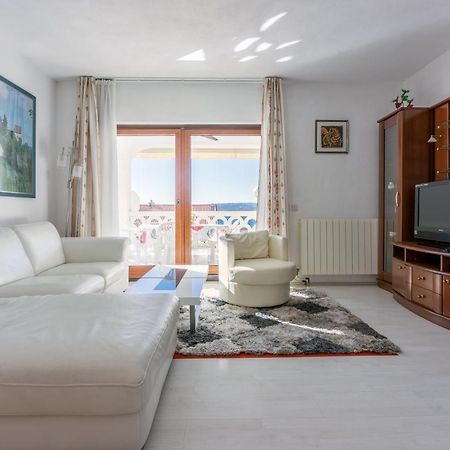 Apartment Eni Selce Esterno foto
