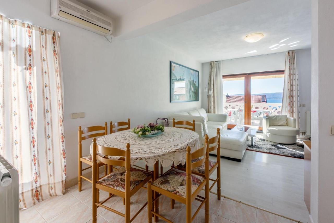 Apartment Eni Selce Esterno foto