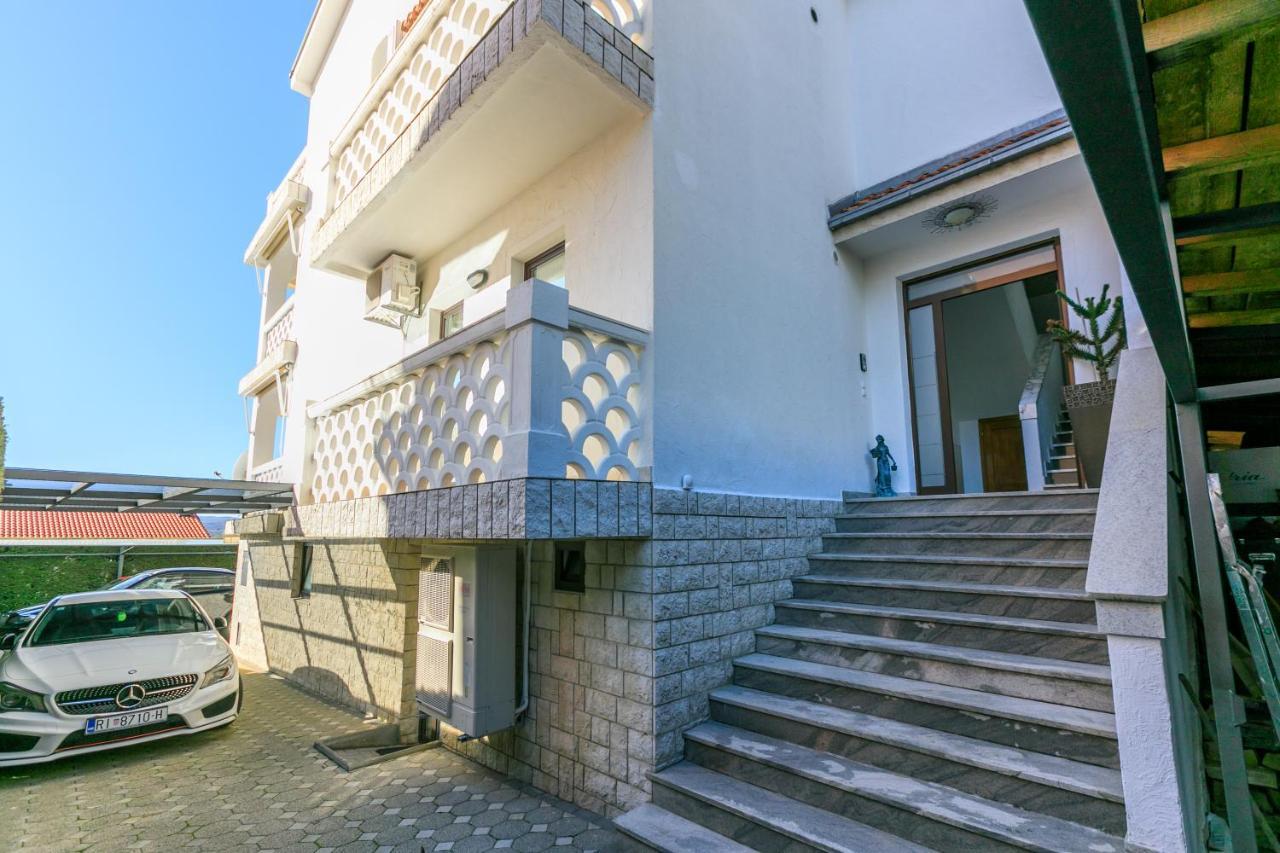 Apartment Eni Selce Esterno foto