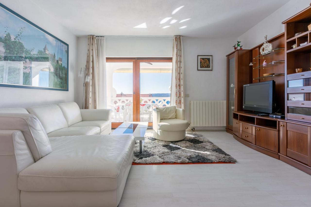 Apartment Eni Selce Esterno foto