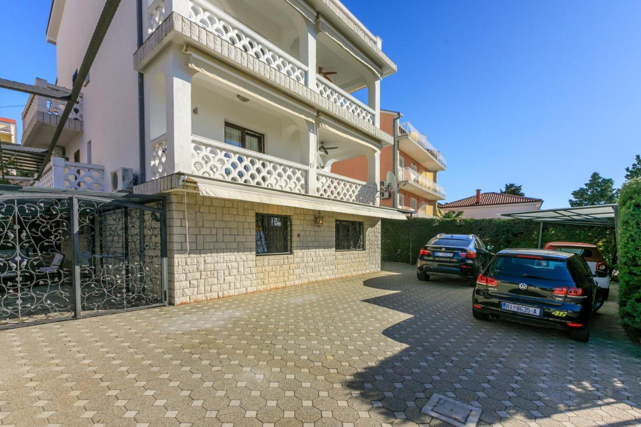 Apartment Eni Selce Esterno foto