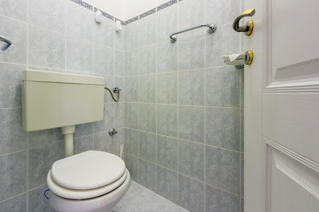 Apartment Eni Selce Esterno foto