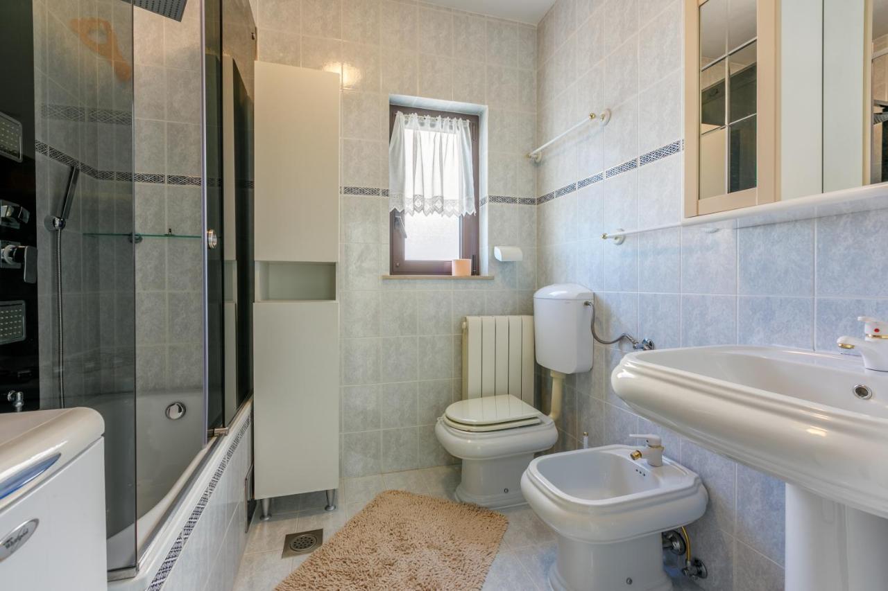 Apartment Eni Selce Esterno foto