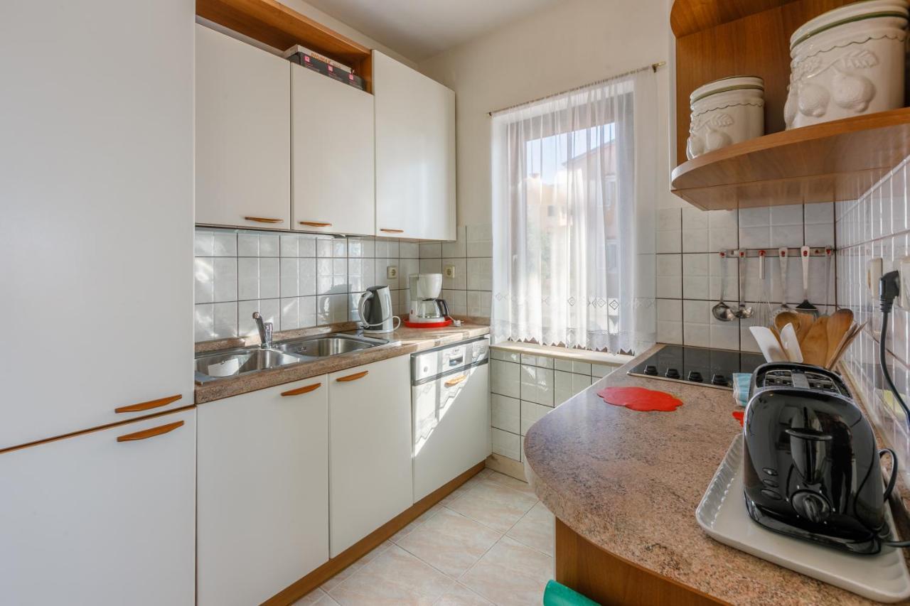 Apartment Eni Selce Esterno foto