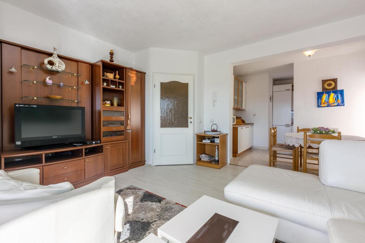 Apartment Eni Selce Esterno foto