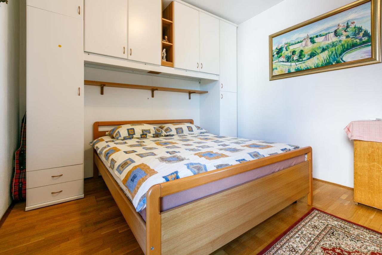 Apartment Eni Selce Esterno foto