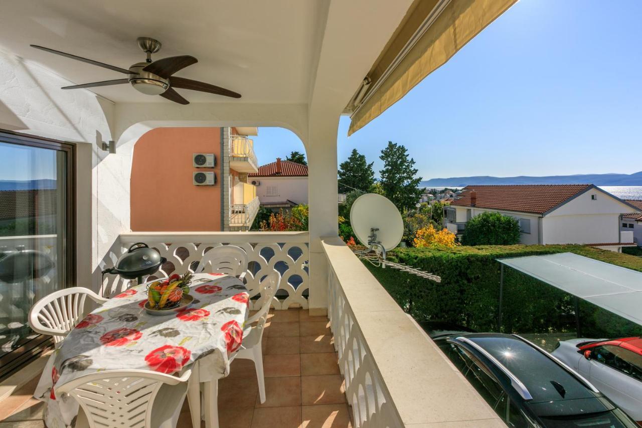 Apartment Eni Selce Esterno foto