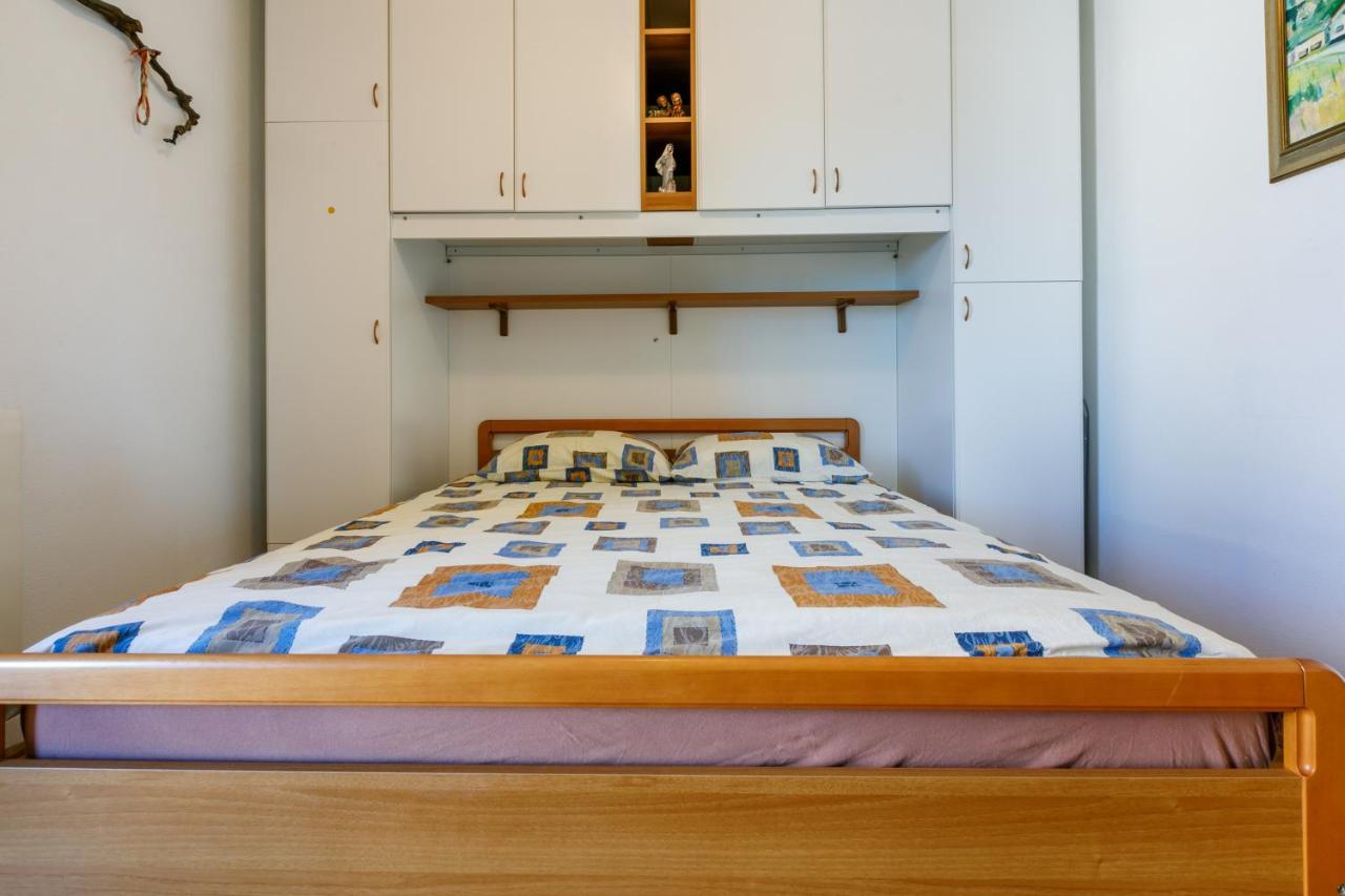 Apartment Eni Selce Esterno foto