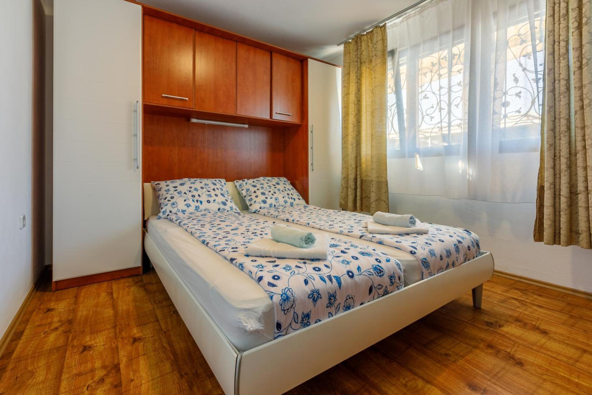 Apartment Eni Selce Esterno foto