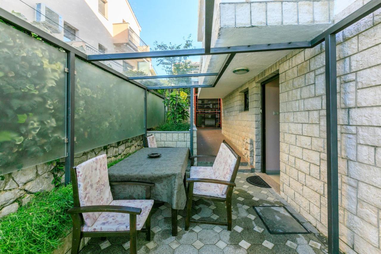 Apartment Eni Selce Esterno foto