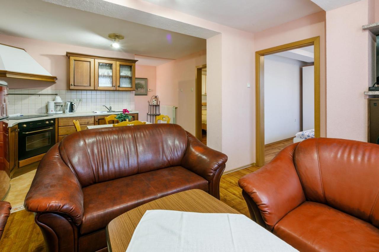 Apartment Eni Selce Esterno foto
