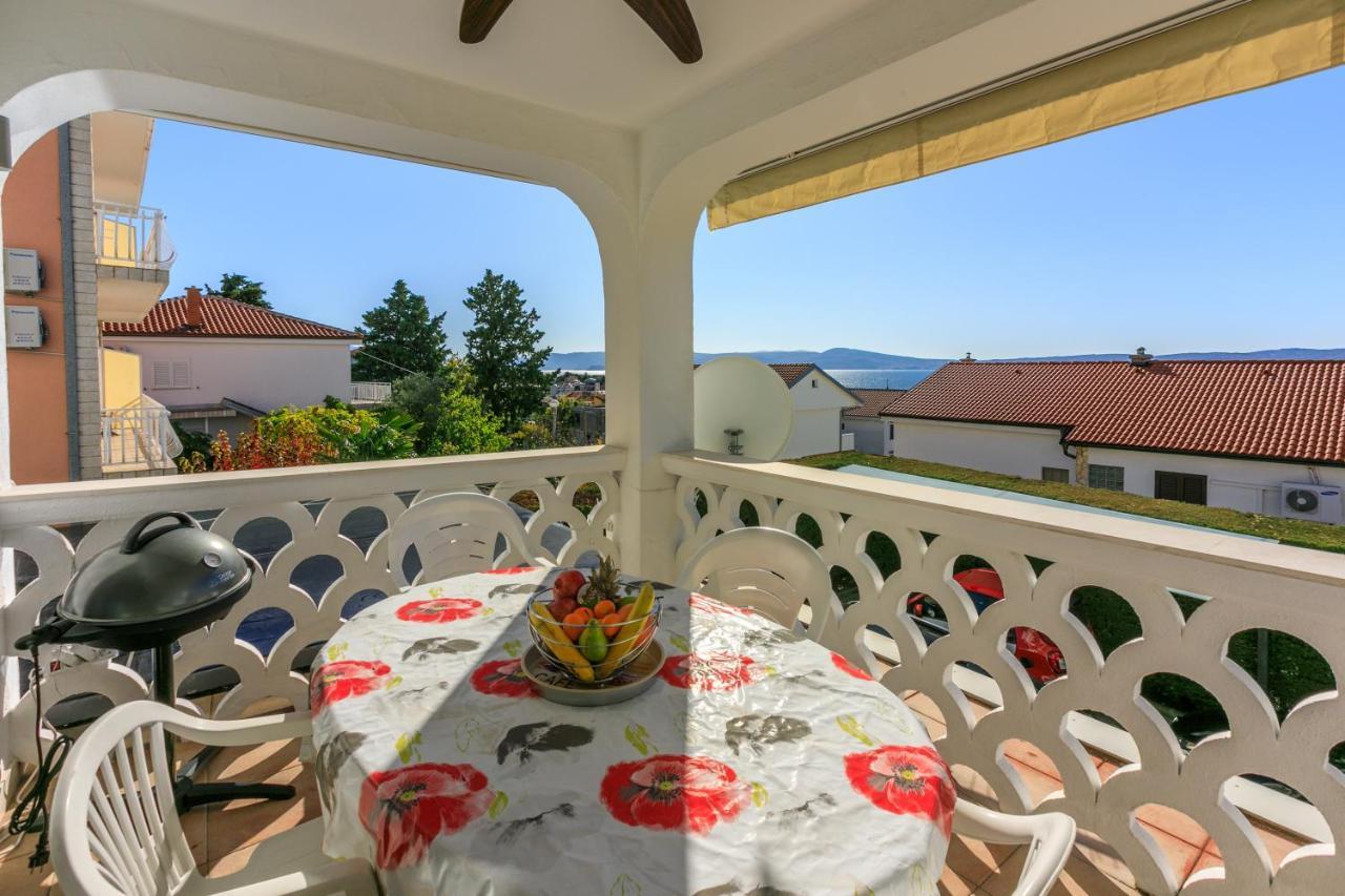Apartment Eni Selce Esterno foto